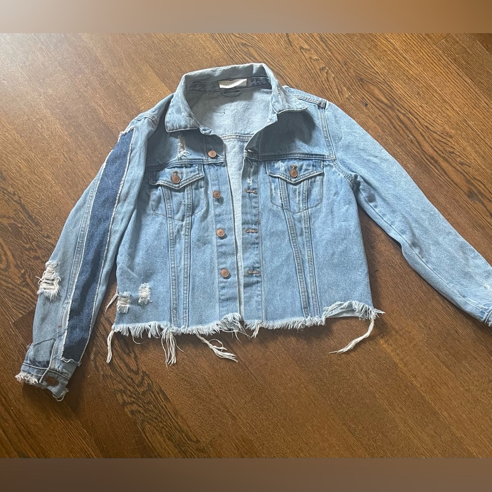 American threads distressed cropped Jean jacket